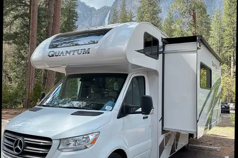 2023 Thor Mercedes Benz Quantum Motorhome Class C