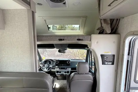 2023 Thor Mercedes Benz Quantum Motorhome Class C