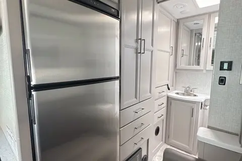 2023 Thor Mercedes Benz Quantum Motorhome Class C