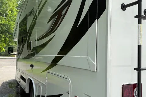 Roxanne's Jayco RedHawks 22c Class C