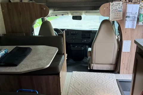 Roxanne's Jayco RedHawks 22c Class C