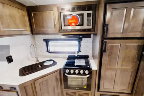 Emmanuel's Flagstaff 27BHWS Travel Trailer