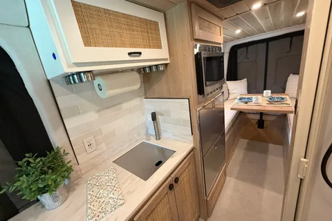 Luxe Nomad
