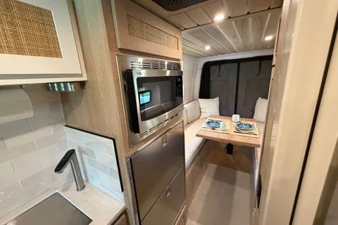 Luxe Nomad