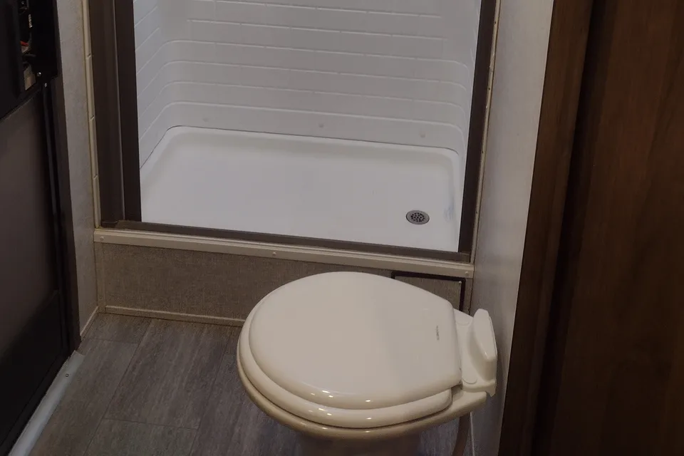 Silver Lake 1 w/Bunks: Delivery Available ($85):No Prep Fee: Equipped