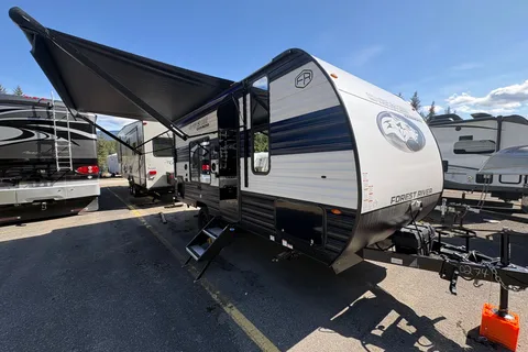 Easy-to-Tow RV | Perfect for Beginners | Fully Equipped Getaway