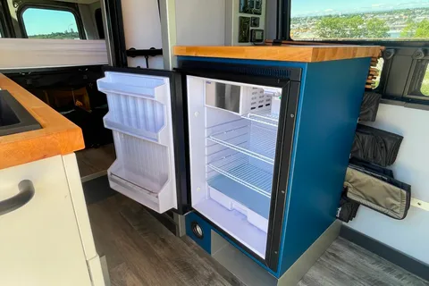 Ben's - Luxury Adventure Van