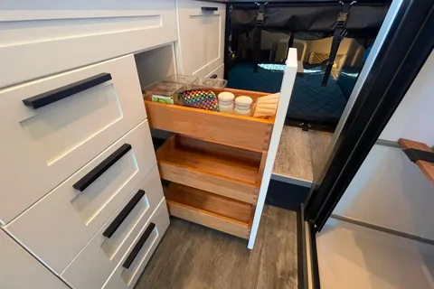 Ben's - Luxury Adventure Van