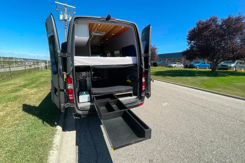Ben's - Luxury Adventure Van