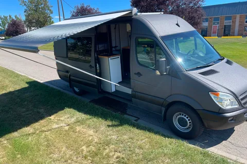Ben's - Luxury Adventure Van