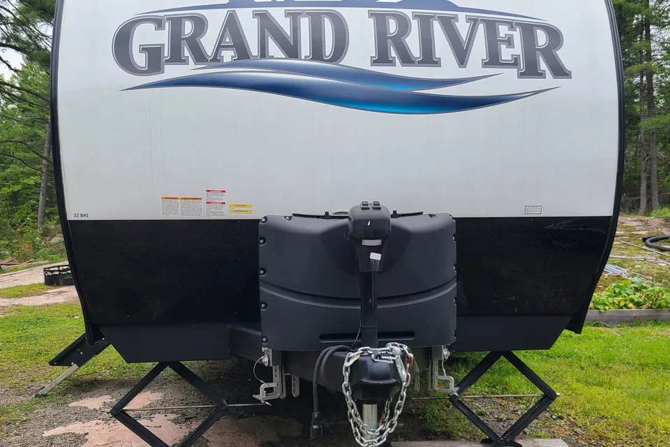 Grand River 32BH Travel Trailer with bunk room