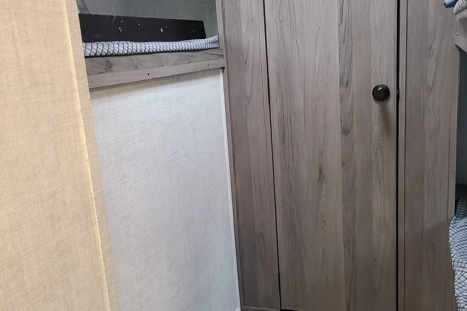 Grand River 32BH Travel Trailer with bunk room