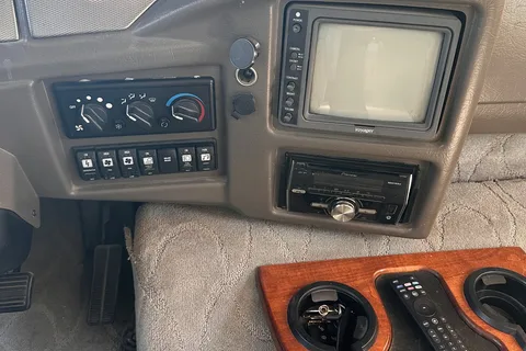 Newly Remodeled 2005 Fleetwood Pace Arrow 37 feet