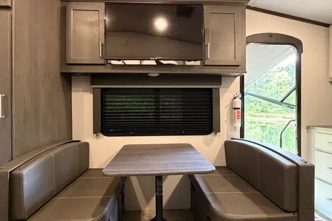 Ice Cold Summer Escape! 2 ACs, sleeps 5!