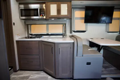 NEW Fully Equipped Quantum Bunkhouse With Solar!