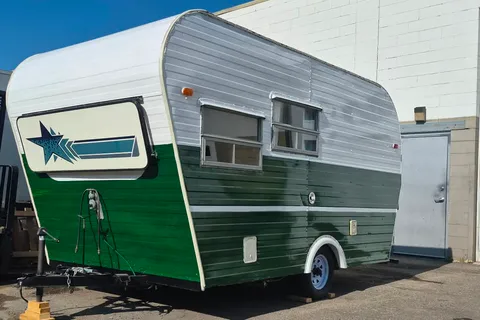 1959' Henslee Vintage Trailer