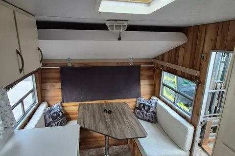 1959' Henslee Vintage Trailer