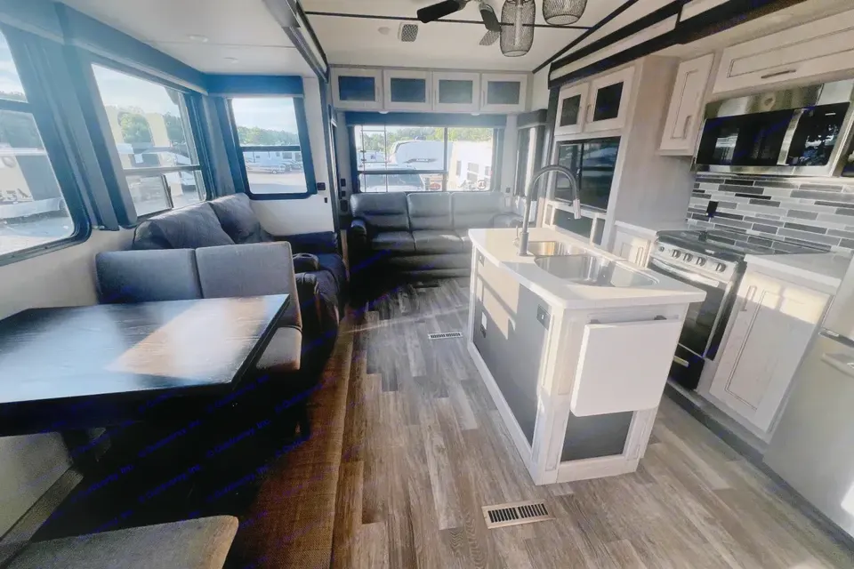 Rhoda's Keystone Montana High Country Fifth Wheel
