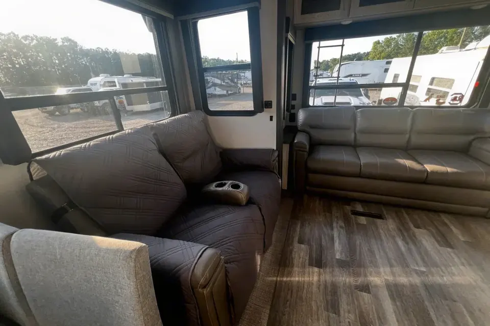 Rhoda's Keystone Montana High Country Fifth Wheel