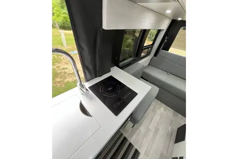 2023 Pleasure-Way Ontour 2.0 with Queen Bed