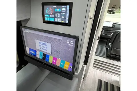 2023 Pleasure-Way Ontour 2.0 with Queen Bed