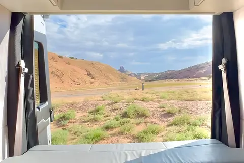 2023 Pleasure-Way Ontour 2.0 with Queen Bed