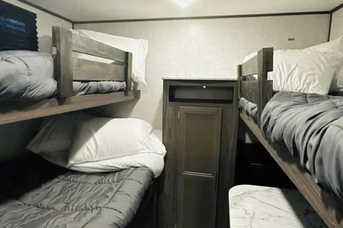 "Koda" ***Delivery Only*** 2021 Dutchmen Kodiak 283BHSL Travel Trailer