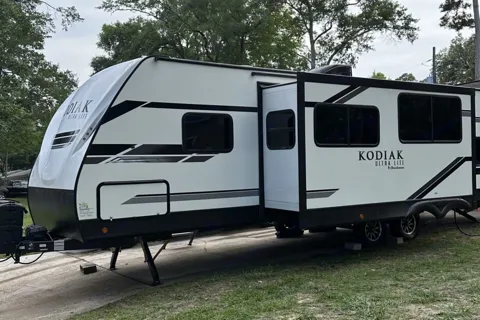 "Koda" ***Delivery Only*** 2021 Dutchmen Kodiak 283BHSL Travel Trailer