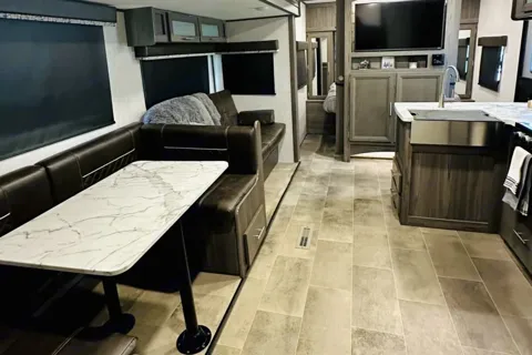 "Koda" ***Delivery Only*** 2021 Dutchmen Kodiak 283BHSL Travel Trailer