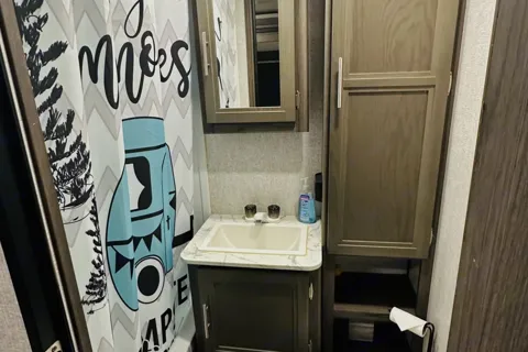 "Koda" ***Delivery Only*** 2021 Dutchmen Kodiak 283BHSL Travel Trailer