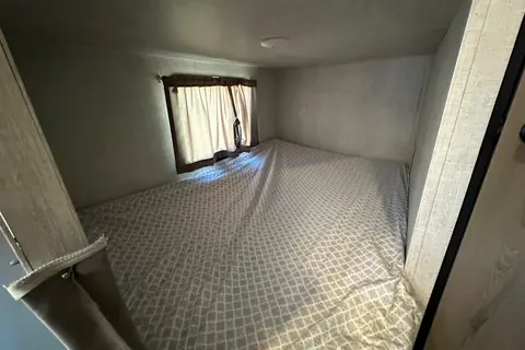 Sleeps 8 - 2022 King Sport Travel Trailer