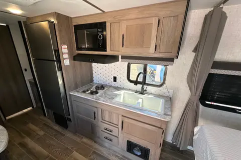 Sleeps 8 - 2022 King Sport Travel Trailer