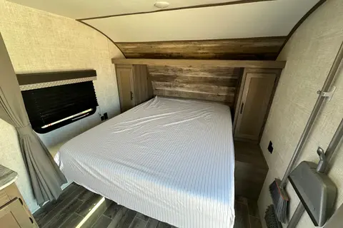 Sleeps 8 - 2022 King Sport Travel Trailer