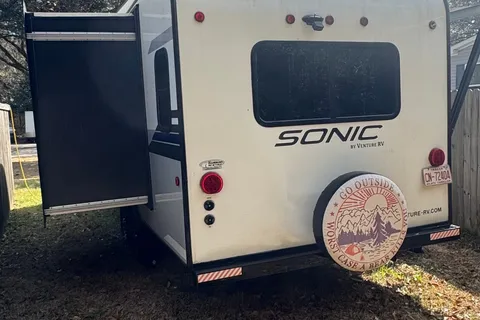 Jim's Venture RV Sonic 231VRL Travel Trailer