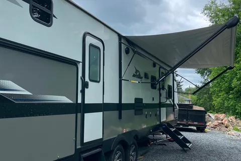 Danika's Jayco Jay Flight Travel Trailer