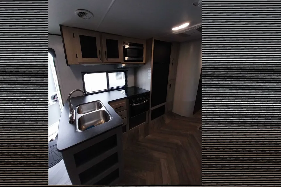 Julian's Heartland 303BH Travel Trailer
