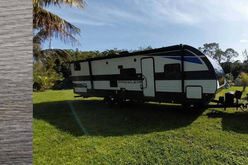 Julian's Heartland 303BH Travel Trailer