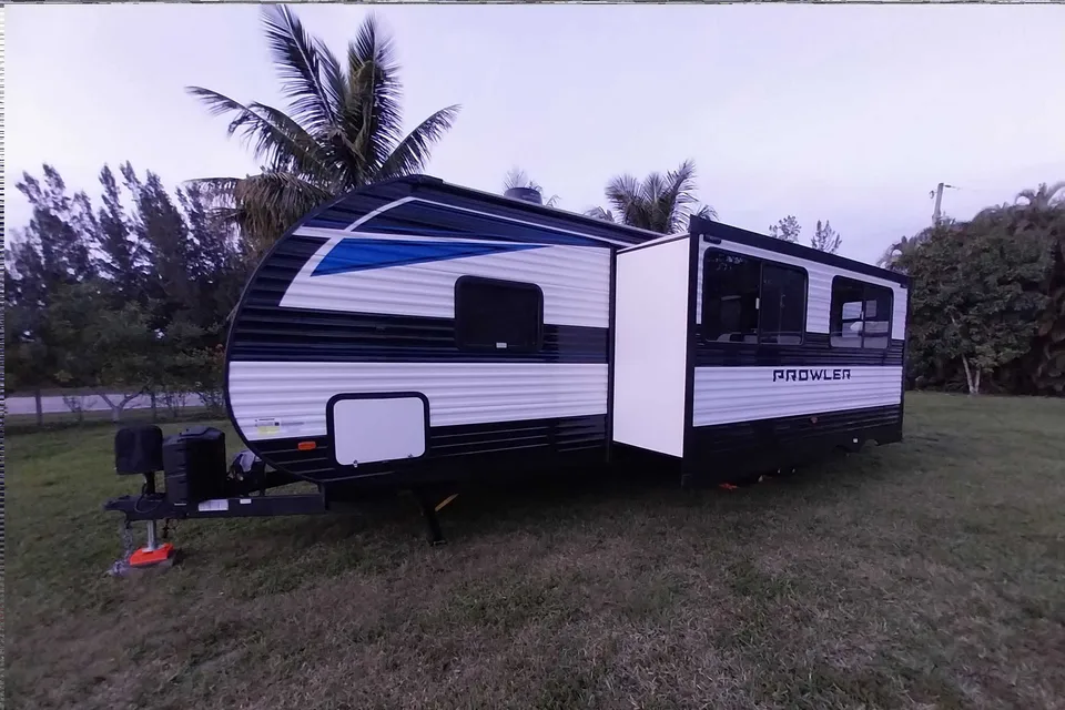 Julian's Heartland 303BH Travel Trailer