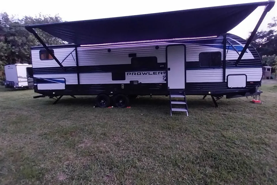 Julian's Heartland 303BH Travel Trailer