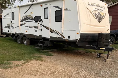 Lacrosse Luxury Lite 318BHS Travel Trailer