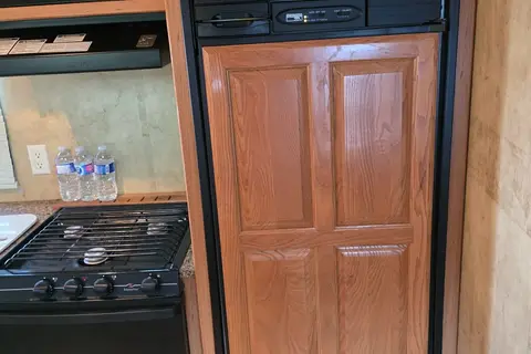 Leo's Keystone Hornet 31RBDS Travel Trailer
