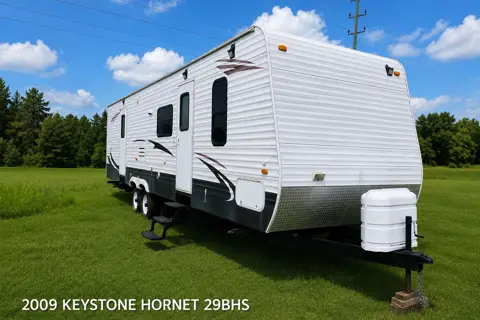 Leo's Keystone Hornet 31RBDS Travel Trailer