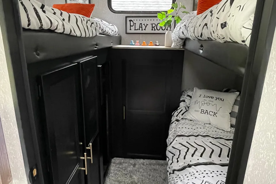 Serenty II - Forest River Grey Wolf 29te Travel Trailer
