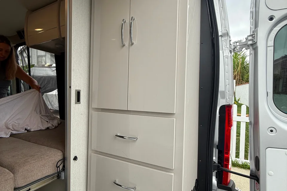 Gus's Thor Motor Coach Rize 18g Class B