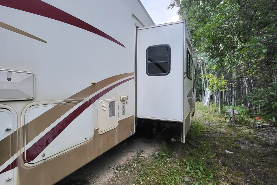 MT"s Keystone Laredo Fifth Wheel