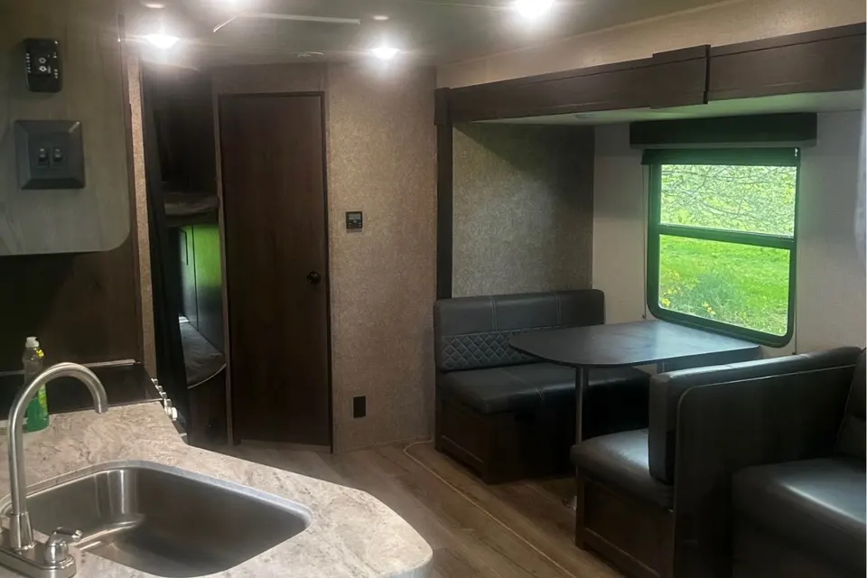 Derrick's Starcraft Autumn Ridge Travel Trailer