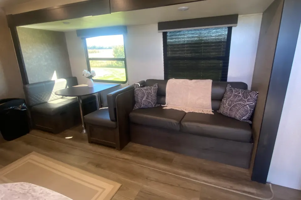 Derrick's Starcraft Autumn Ridge Travel Trailer