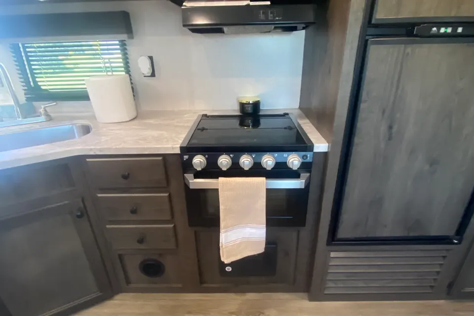 Derrick's Starcraft Autumn Ridge Travel Trailer