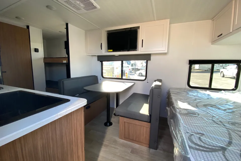 Keystone Passport Classic (170BH) Travel Trailer