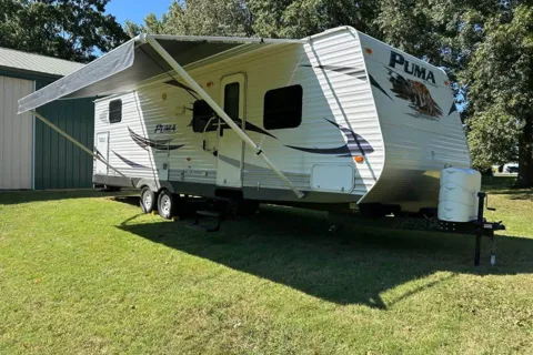 Brad's Palomino Puma 33FQSS Travel Trailer